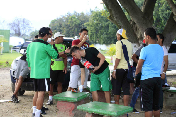 Huelga en Marathón por falta de salario.