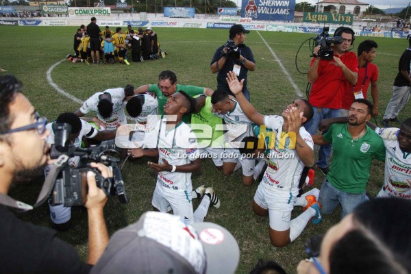 Llantos, algarabía, violencia y heridos; lo que no se vio de las semifinales en Honduras