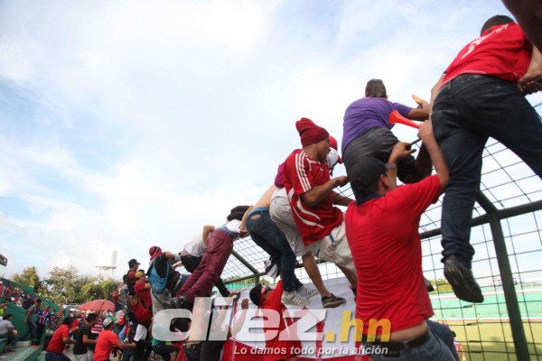 Dolor y felicidad en la final de Ascenso en Honduras