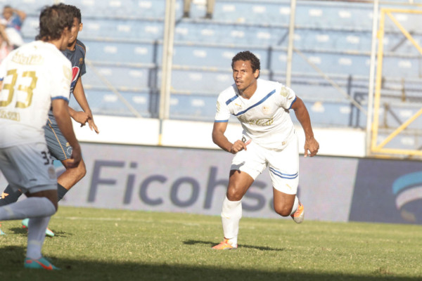 Olimpia se quedó con el clásico capitalino