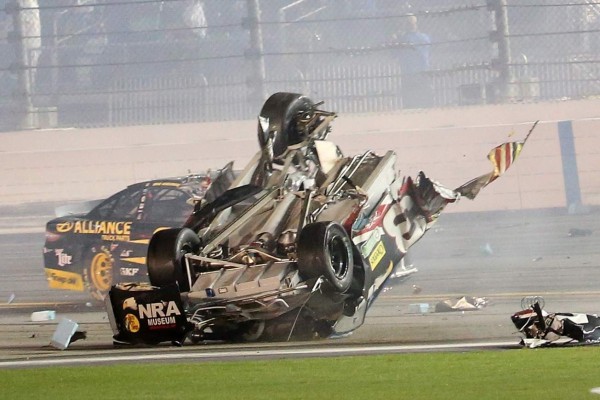 Impactante accidente en el Nascar de Estados Unidos deja 30 heridos