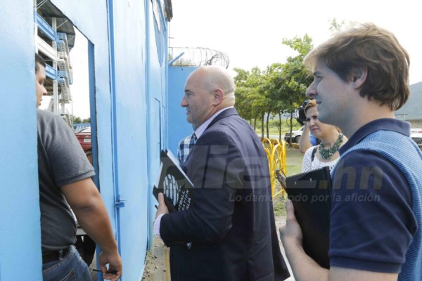 Delegación australiana visitó el estadio Olímpico y así lo encontró