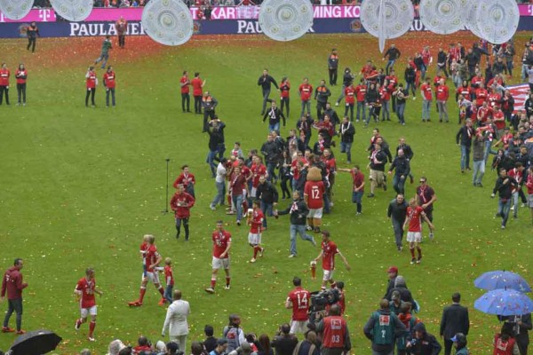 ¡El Bayern Munich celebró su título con victoria en Alemania!