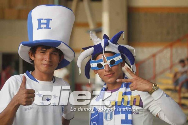 El ambiente en el estadio Olímpico con Honduras-Venezuela
