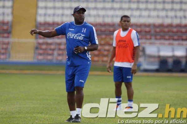 Hernán Medford pone manos a la obra con Honduras