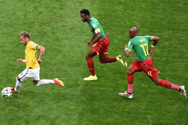 Brasil venció 4-1 a Camerún y amarra primer lugar