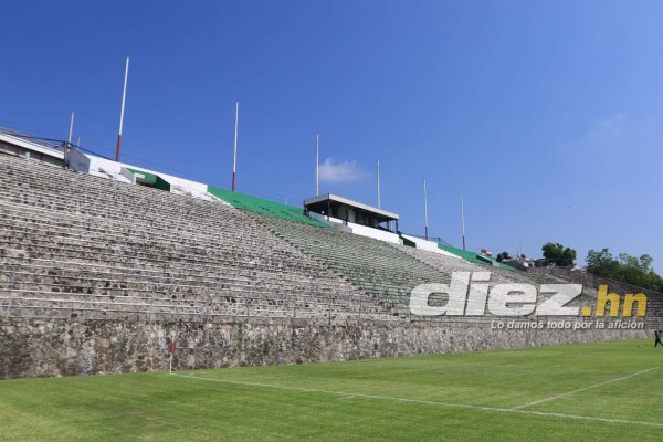 El feo y abandonado estadio donde entrena Honduras en Cuernavaca