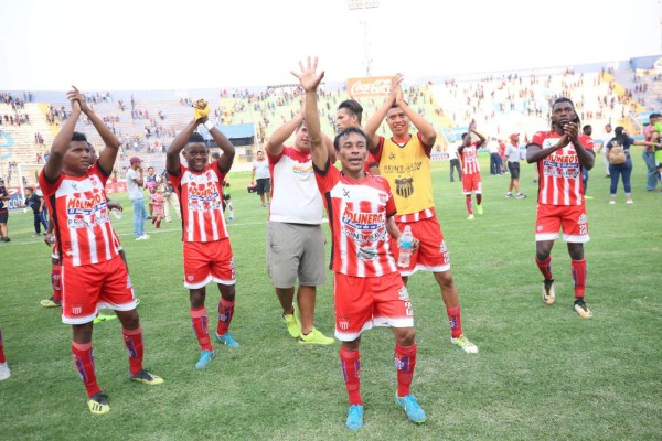 Vida volverá a jugar con cinco extranjeros 12 años después