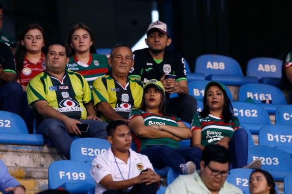 Bellas chicas y gratas sensaciones: ambientazo en el Marathón vs Santos Laguna