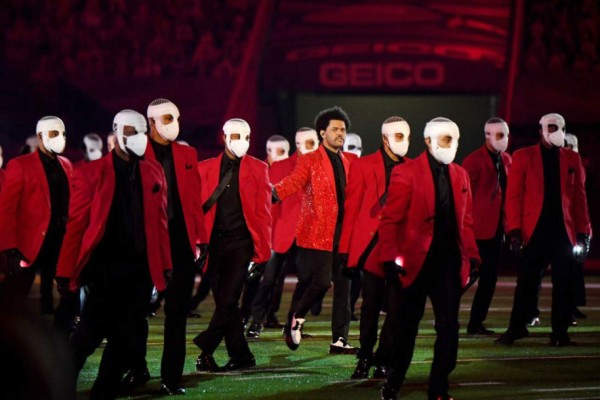 Fotos: Así fue el tremendo show de The Weeknd en el medio tiempo del Super Bowl LV
