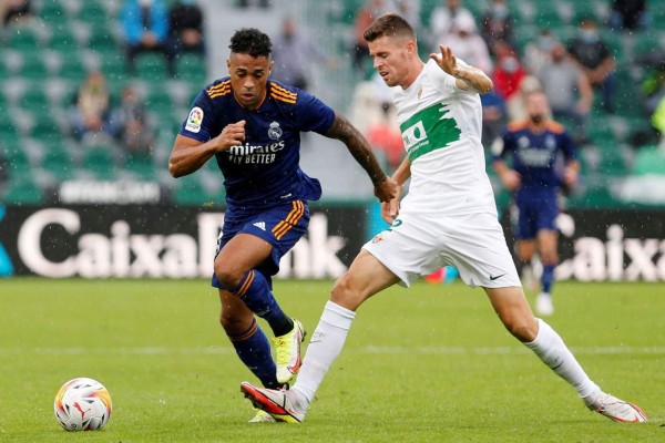 Barrida en el Real Madrid: La operación salida de Florentino Pérez para ahorrarse 200 millones