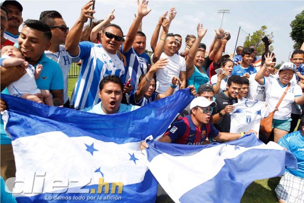 Selección hondureña recibe el apoyo de su afición en Dallas pervio debut en la Copa Oro