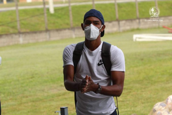 Con nuevo 'look' de Deiby Flores y estrictas medidas de bioseguridad: Las imágenes curiosas del inicio de pretemporada de Olimpia