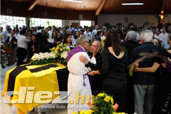 La emotiva despedida a Mario Verdial.