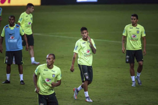 El alegre entrenamiento de Brasil antes de jugar contra Honduras