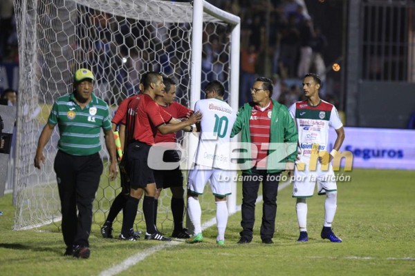 Las imágenes que no viste en televisión de la vuelta de repechaje en Honduras