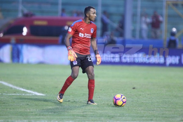 NO VISTE EN TV: ¿Para quién fue? El obsceno gesto de Costly y el reclamo de Claros