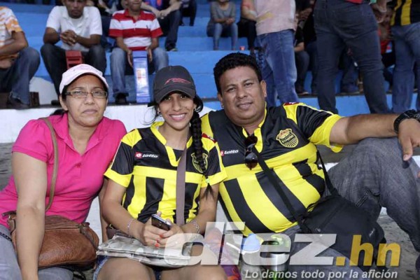 Las mejores imágenes de ambiente Real España-Olimpia.