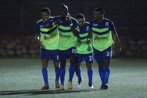 EN FOTOS: ¡Así se vive el Ascenso en el fútbol de Honduras!