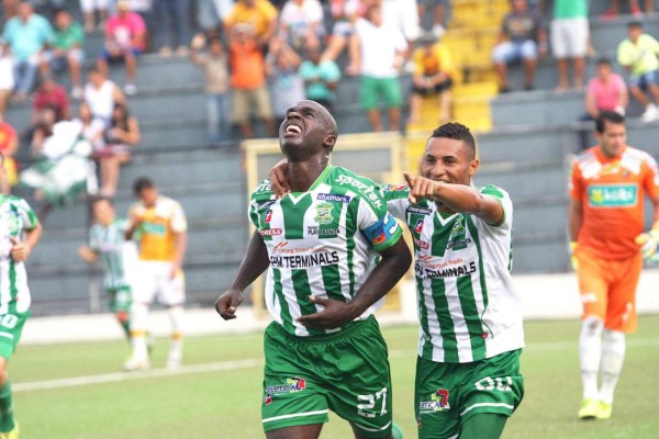 Los futbolistas que creíste que ya estaban retirados, pero siguen activos en ligas exóticas