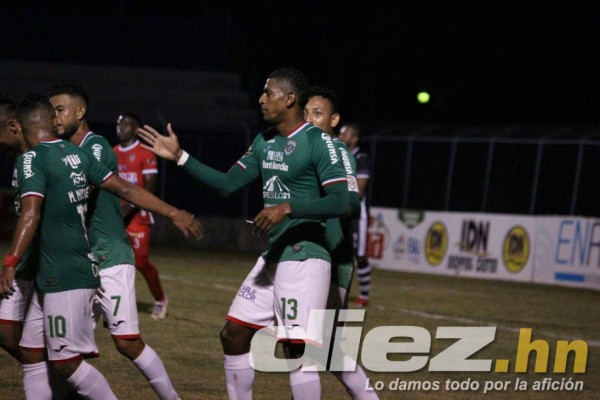 No se vio en TV: La frustración de Troglio y Olimpia tras perder el invicto; Olanchito y sus bellezas