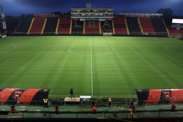 ¡Llegan a un grande! Así es Alajuelense, club al que llegará Rojas y Garrido