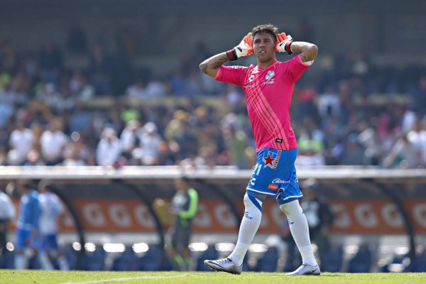 Los jugadores de campo que se vieron obligados a hacerla de portero