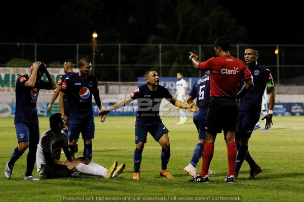 NO SE VIO: Un fracturado, polémica y peleas en Cortés y fiesta en La Ceiba
