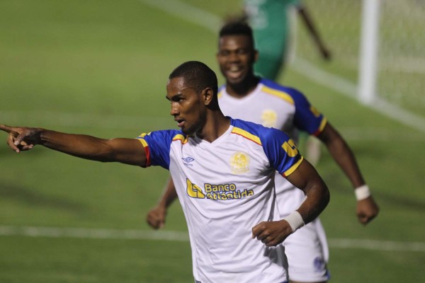 ¡SIN CHAMBA! Futbolistas con futuro incierto a cuatro días de iniciar el Apertura