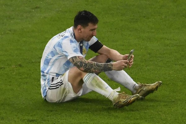 En imágenes: La llamada de Messi, el llanto de Neymar y el argentino que mandó a callar a Brasil