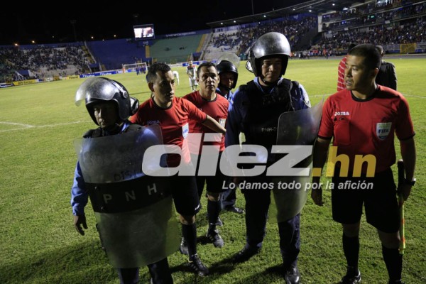 Las imágenes que no viste en televisión de la vuelta de repechaje en Honduras