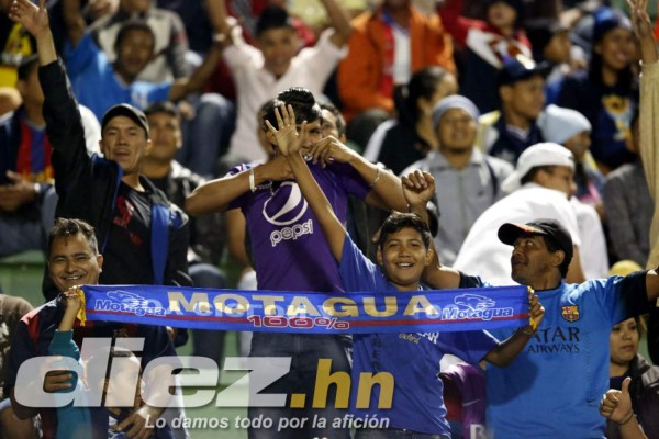 ¡Ambientazo en clásico capitalino entre Motagua y Olimpia!