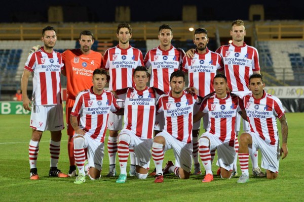 ¡INCREÍBLE! Históricos equipos campeones que ahora juegan en divisiones inferiores