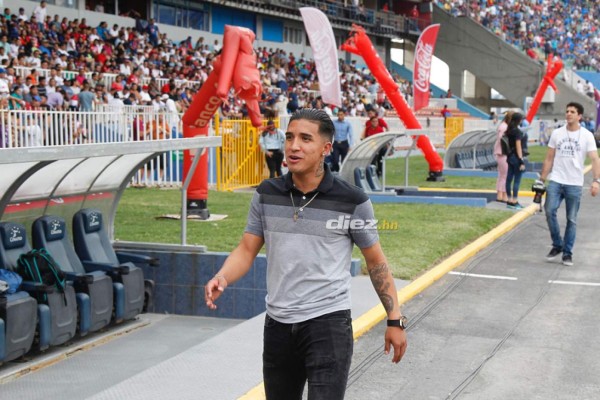 No viste en TV: Bronca de Caballero-Keosseián, presión a Pastrana e intercambio de camisas