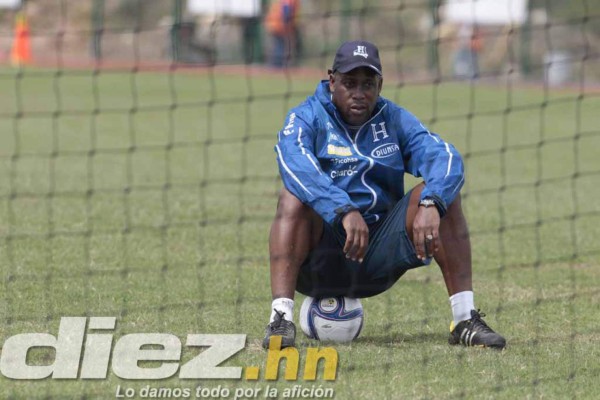 Hernán Medford pone manos a la obra con Honduras