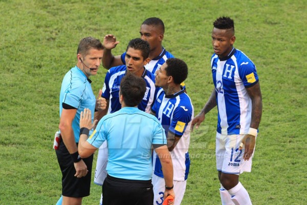 NO VISTE EN TV: La revisión a Costly y aquí vieron el juego Elis y Maynor