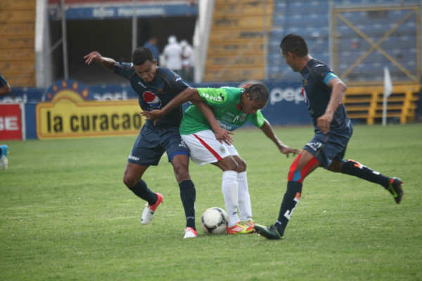 Motagua golea a Marathon y es tercero.