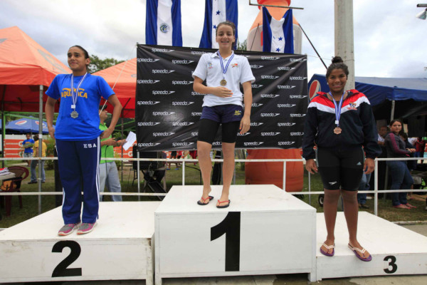 Delfines Sampedranos, campeones centroamericanos