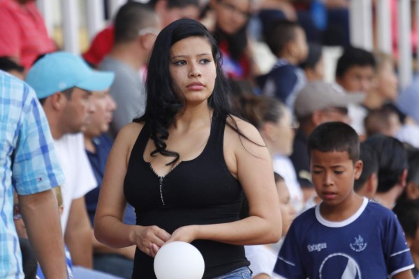 Las chicas más bellas que nos dejaron las semis en Honduras