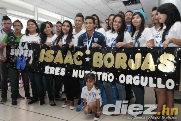 Sub-17 de Honduras, recibida como héroes.