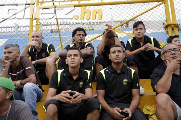 Las mejores imágenes de ambiente Real España-Olimpia.