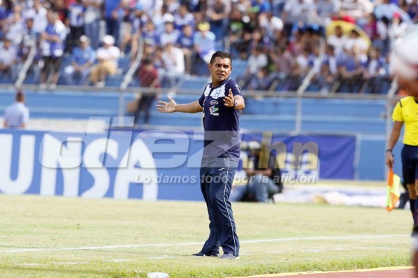 El sufrimiento de Amado Guevara en el banquillo de Honduras ante Canadá&nbsp;&nbsp;