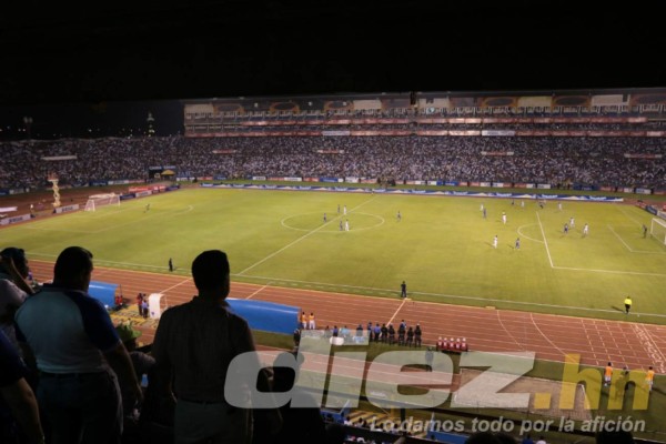Las mejores imágenes del Honduras-El Salvador en el Olímpico