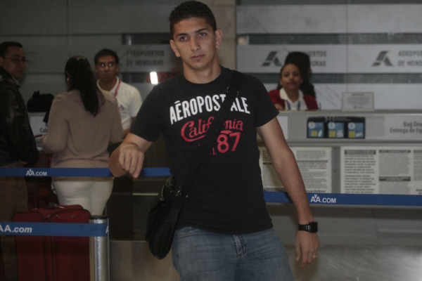 Leverón viajó a Vancouver para unirse a los Whitecaps