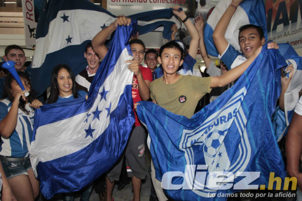 Espectacular recibimiento a la Selección de Honduras