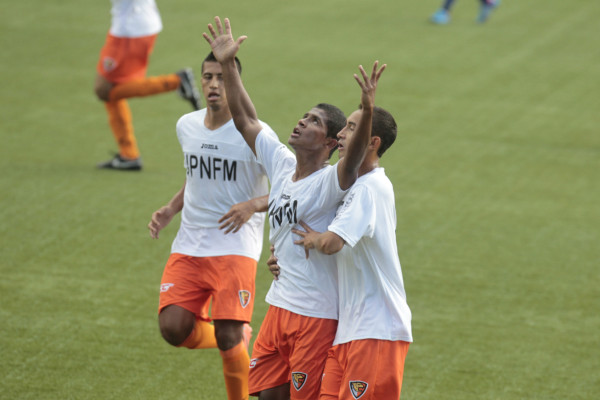 Atlético Municipal y Jaguares dieron espectáculo.