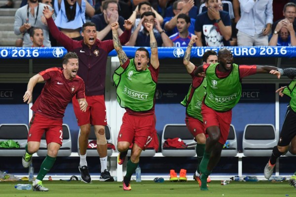 Así celebró Cristiano Ronaldo su primer título con la selección de Portugal al ganar la Eurocopa