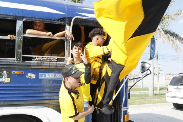 El ambientazo de los aficionados previo al clásico sampedrano en el Olímpico