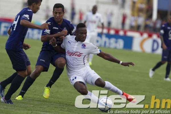 Olimpia puso de rodillas al Motagua y lo humilló ganándole 4-1