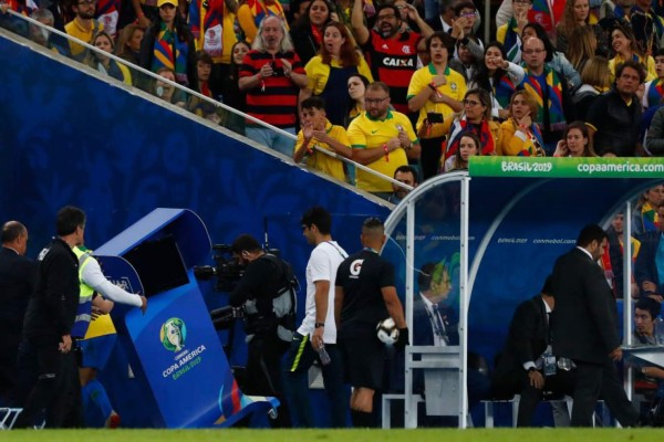 NO SE VIO POR TV: Gabriel Jesús y su berrinche, tristeza en Paolo Guerrero ¿y Neymar?